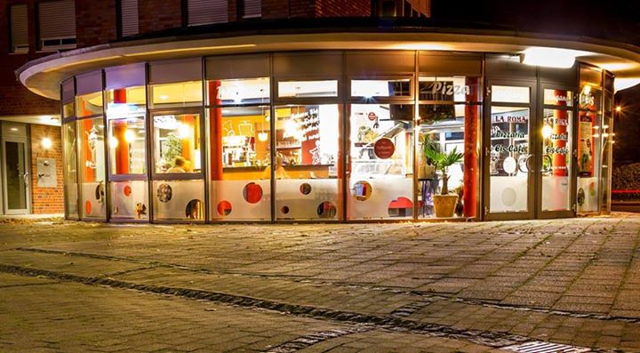 La Roma - Pizzeria in Rees - Haldern - Nachtansicht
